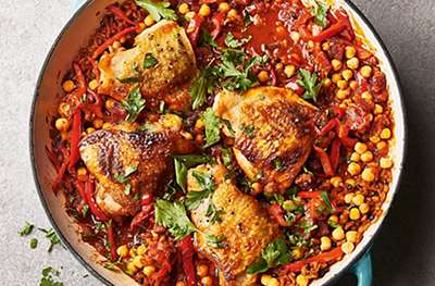 One-pot Spanish-style chicken with peppers, olives & mixed grains