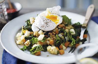 Parsnip, carrot & kale hash with poached eggs
