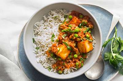 Pea and paneer curry