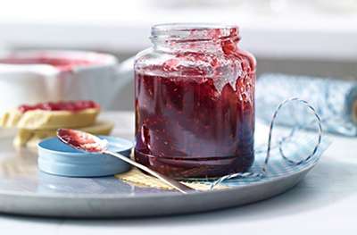 Quick & easy spiced berry jam