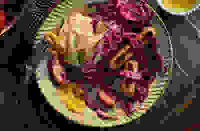 Quick braised sausages, red cabbage & apples