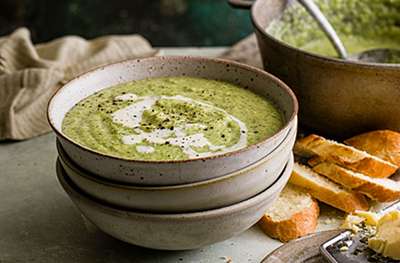 Quick broccoli & Cheddar soup
