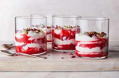 Raspberry ripple yogurt
