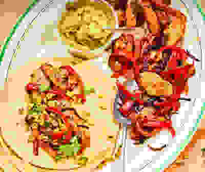 Red pepper & chicken fajitas