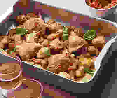 Red pesto chicken & potato traybake