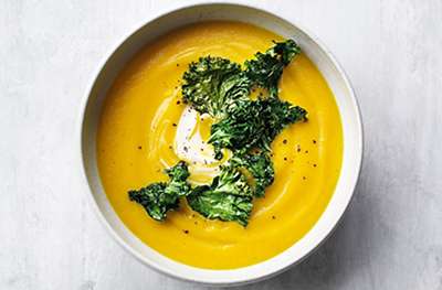 Roasted parsnip & carrot soup with kale crisps