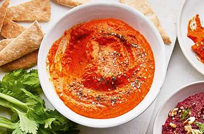 Roasted red pepper & smoked chilli dip
