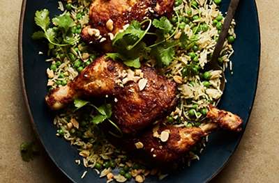 Satay chicken legs with coconut rice