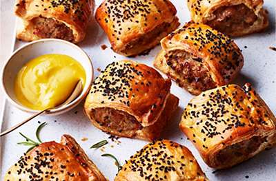 Sausage rolls with rosemary and sweet onion