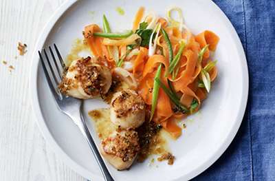 Scallops with ginger-spiced lemon butter and pickled carrots