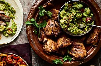 Smoky chicken with crushed avocado