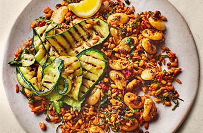 An easy vegan dish using a pouch of Spanish-style grains for instant flavour. Frying the beans adds extra crunch