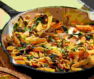 Spinach, pancetta & caramelised onion pasta