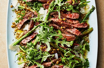 Steak tagliata with asparagus & lentils
