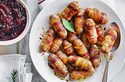 Sticky pigs in blankets