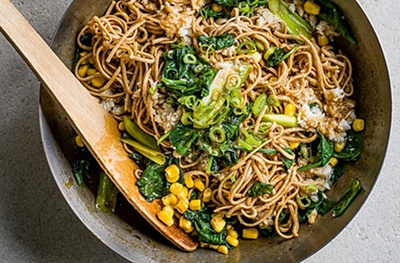Stir fried noodles with crab