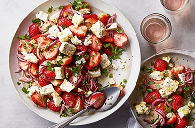 Strawberry, feta & red onion salad