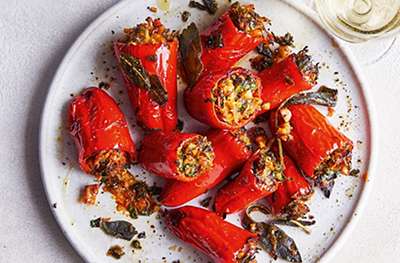 Stuffed peppers with walnuts & herbs
