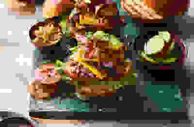 https://waitrose-prod.scene7.com/is/image/waitroseprod/the-best-smash-burgers?uuid=3f1ec19e-493d-49fd-a43a-f7ae418ba34c&$Waitrose-Default-Image-Preset$