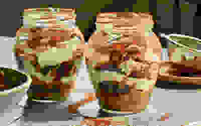 Tiramisu-inspired breakfast pots