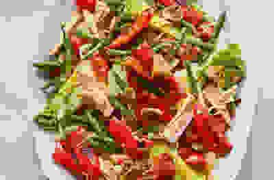Tuna & roasted pepper salad