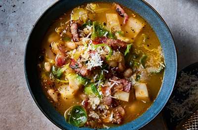 White bean & celeriac soup with sprouts and crispy bacon